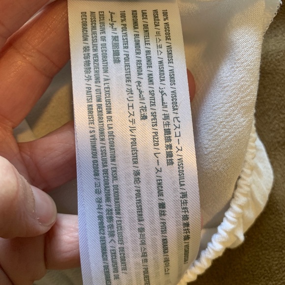 NWT Hollister Delicate Lace Top - Picture 5 of 5